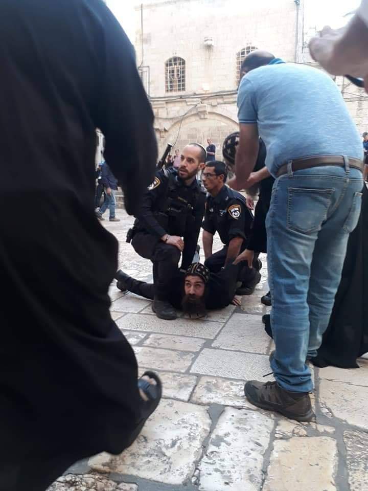 اثناء اعتقال الراهب