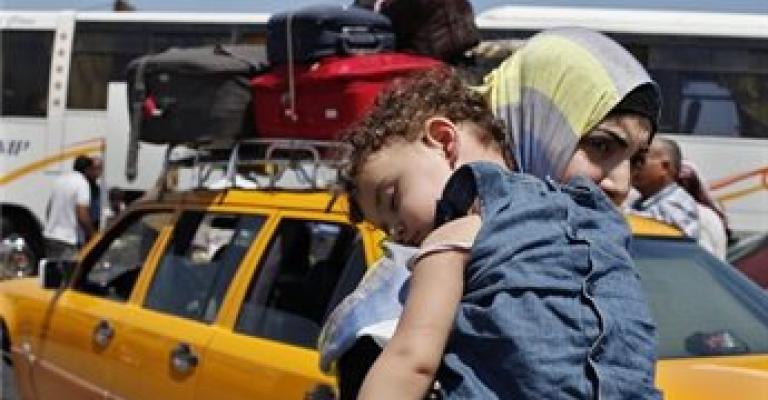 فلسطينيون عالقون في مطار القاهرة ومعبر رفح