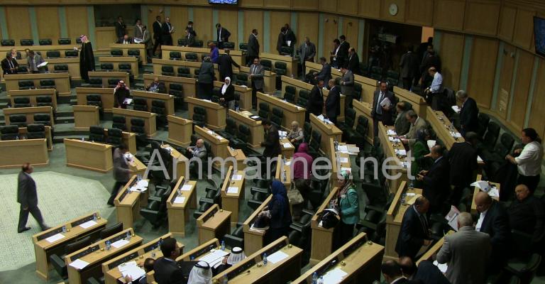 نواب يهاجمون المعشر على تصريحاته