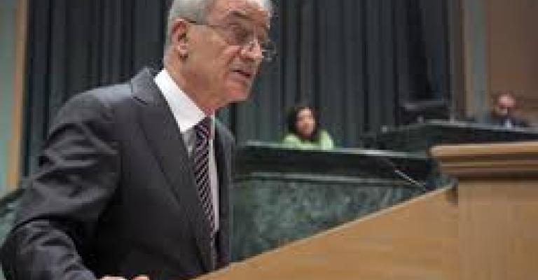 طوقان: الحكومة بين خيار إصلاح القطاع العام أو عدم دفع الرواتب