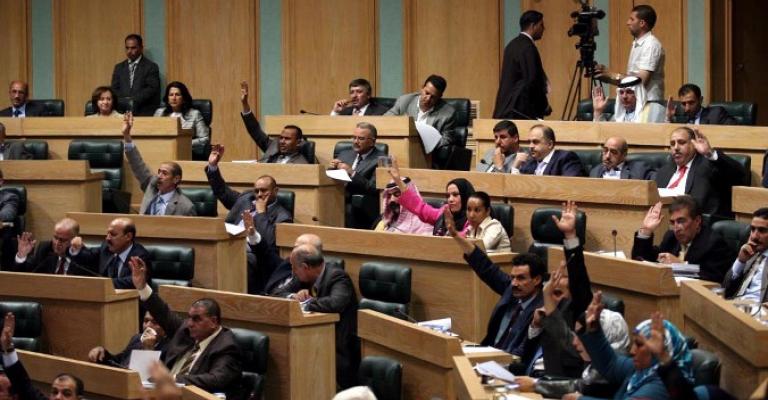 النواب يناقش مذكرة طرح الثقة الأحد القادم