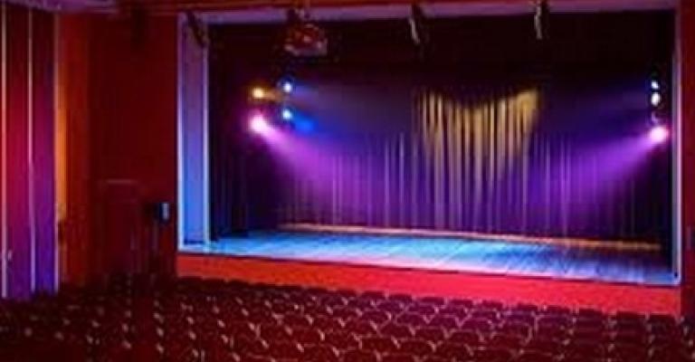 افتتاح مهرجان المسرح الحر