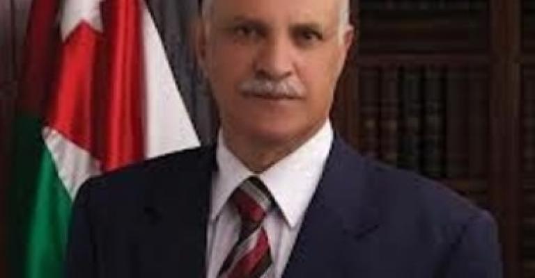 فريحات يطالب بإطلاع المجلس على المساعدات الخارجية  