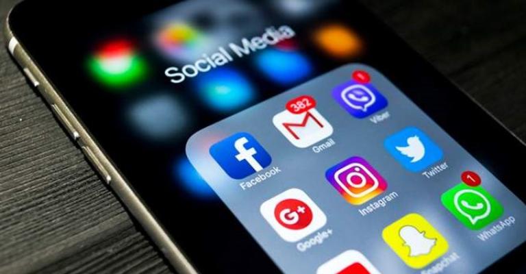 كيف تؤثر منصات التواصل الاجتماعي سلبا على صحتك العقلية؟