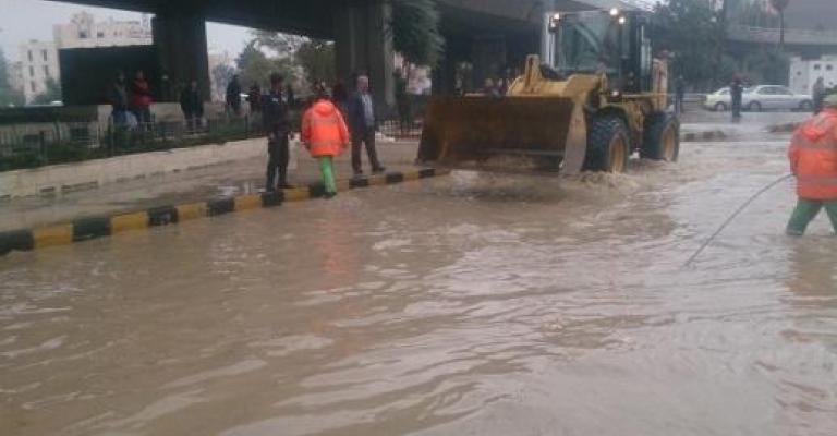 الأمانة تعلن حالة الطوارئ استعدادا للمنخفض الأمانة تعلن حالة الطوارئ استعدادا للمنخفض