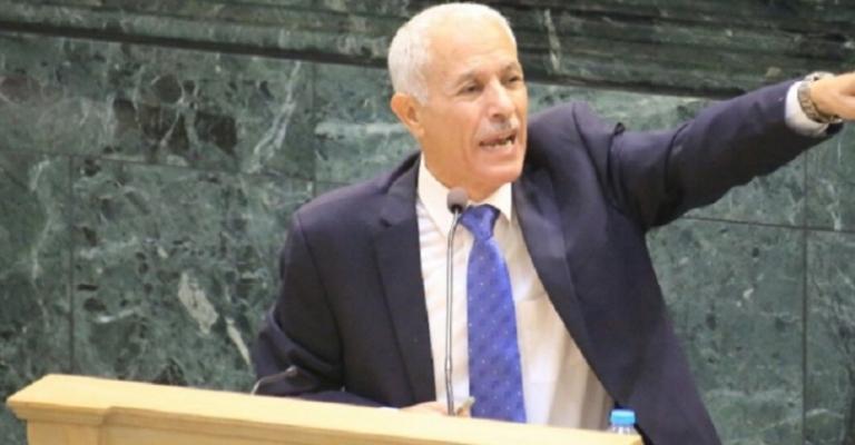 العرموطي يسأل الرزاز عن "اي فواتيركم" العرموطي يسأل الرزاز عن "اي فواتيركم"