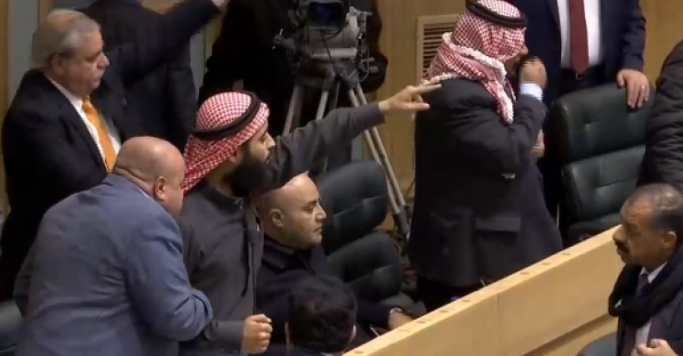 استمع..ماذا قال نواب حول المشاجرة التي وقعت تحت القبة؟