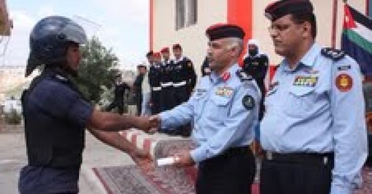 تخريج دورة في انضباط الشرطة 