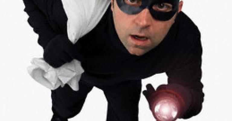 القبض على المتورطين في سرقة محكمة بلدية الكرك 