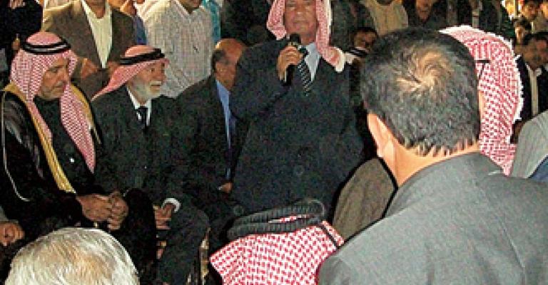 "عطوة اعتراف" تنهي حدة التوتر في السلط