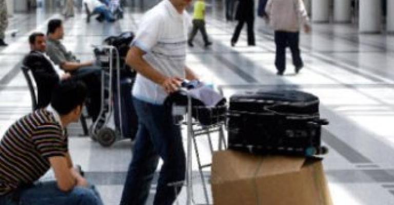 الشباب الجامعيون.. الهجرة و"تكوين" الذات