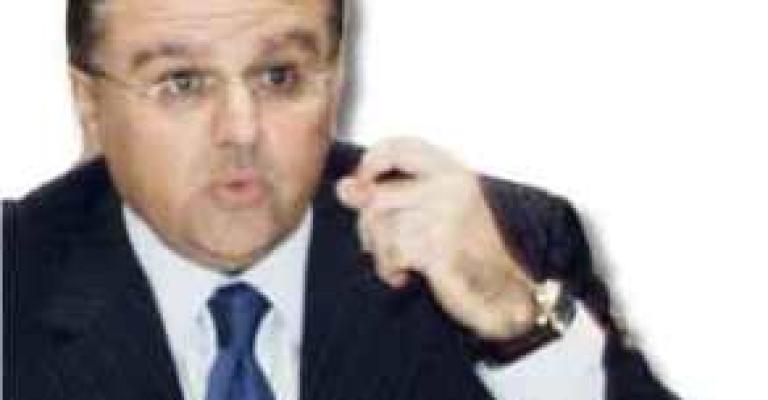 الهنداوي يقدم استقالته من هيئة التأمين