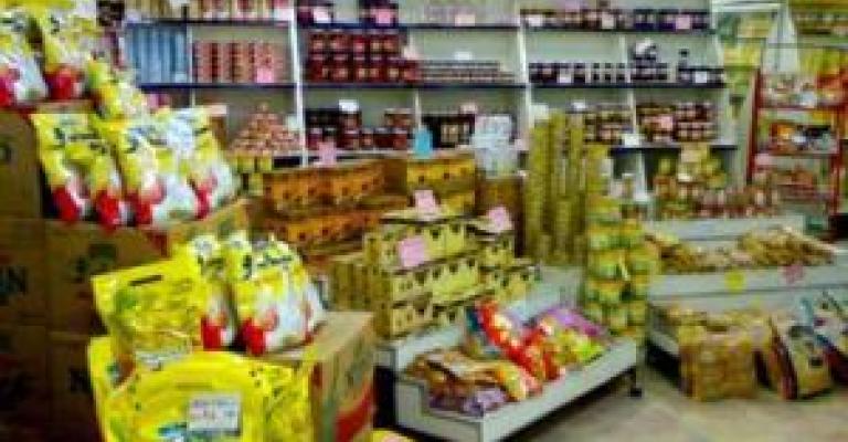 عمال المؤسسة المدنية الاستهلاكية بدون ضمان اجتماعي..فيديو