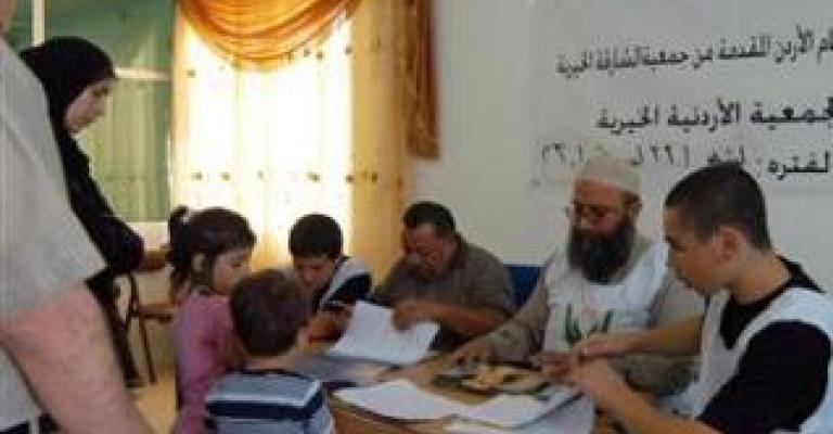 توزيع كفالات مالية على 713يتيما توزيع كفالات مالية على 713يتيما