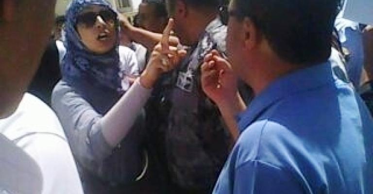 رجال أمن بالزي المدني يعتقلون معتصمين بـ"الرابية" (صور)