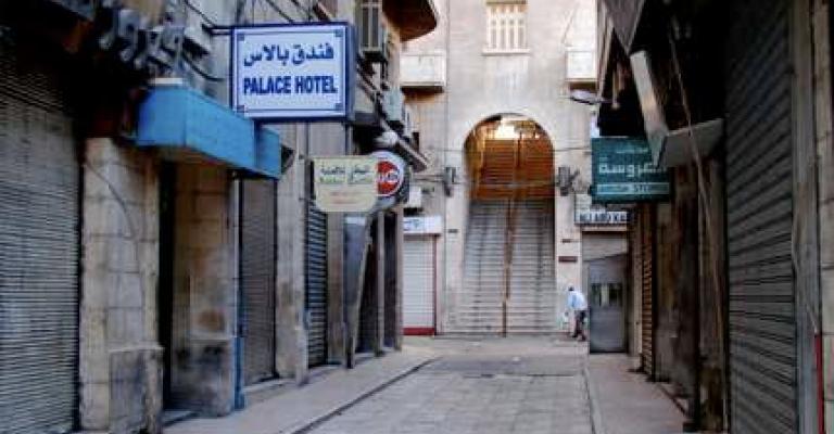 اشتباك بالاسلحة النارية في مقهى بوسط البلد اشتباك بالاسلحة النارية في مقهى بوسط البلد