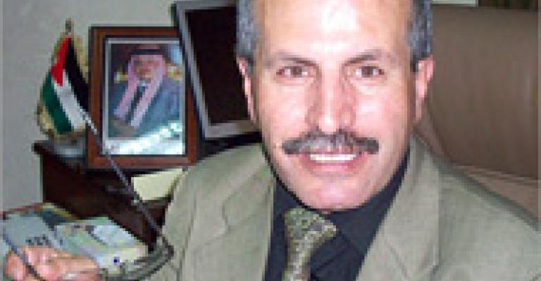 إحالة المومني للتقاعد إحالة المومني للتقاعد