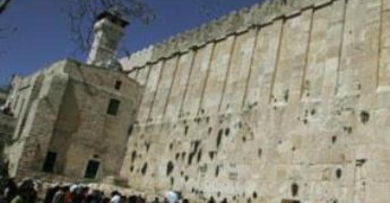 مجوعة "شهداء أسطول الحرية" تهاجم دورية إسرائيلية بالخليل مجوعة "شهداء أسطول الحرية" تهاجم دورية إسرائيلية بالخليل