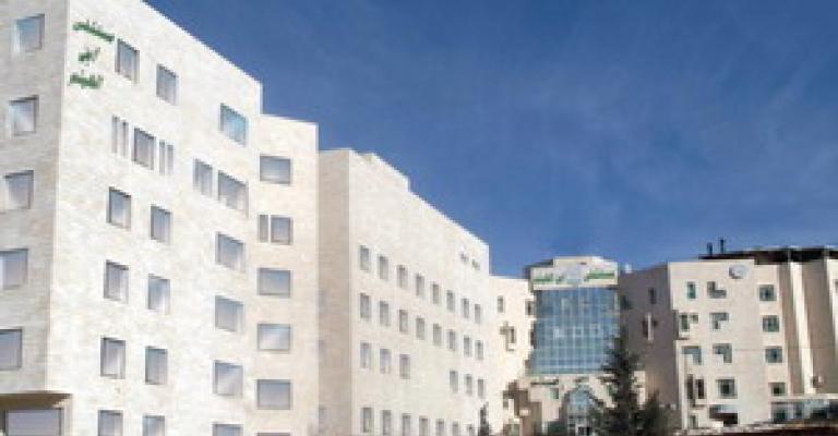 المحامي أبو الراغب على سرير الشفاء