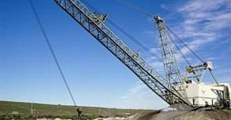 العاملون في شركة كوميدات بمناجم الشيدية يضربون عن العمل العاملون في شركة كوميدات بمناجم الشيدية يضربون عن العمل