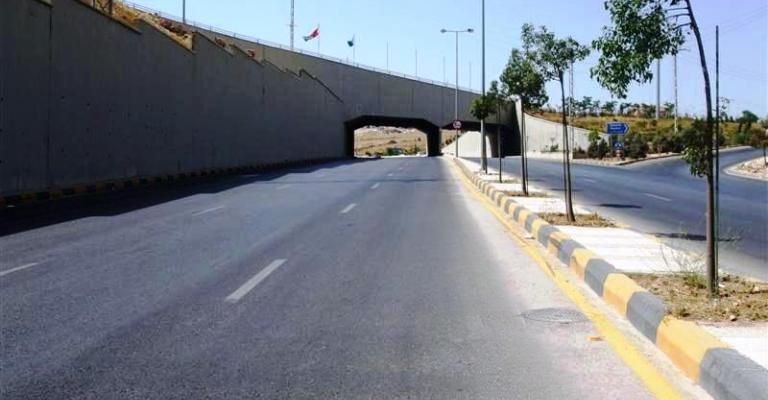 الحكومة تدرس فرض رسوم استخدام لبعض الطرق الحكومة تدرس فرض رسوم استخدام لبعض الطرق