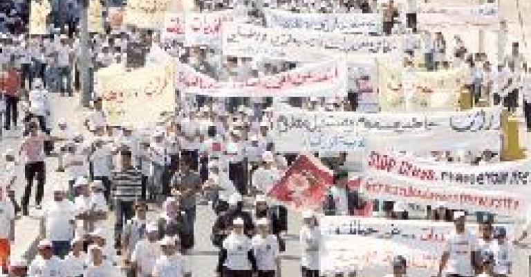 مسيرة حاشدة لمكافحة المخدرات مسيرة حاشدة لمكافحة المخدرات