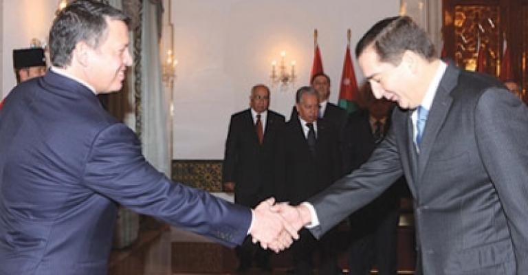 بحضور 7 وزراء الحكومة تستعرض إنجازاتها بحضور 7 وزراء الحكومة تستعرض إنجازاتها