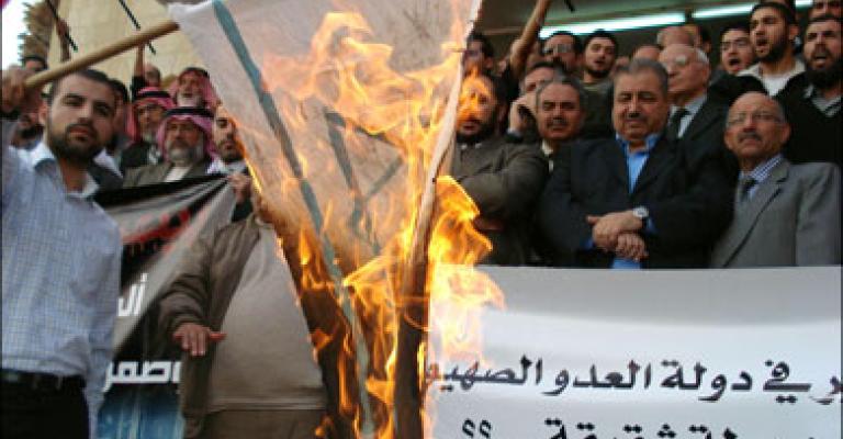 عمان نت تنفرد بنشر مقابلة صوتية مع والد المواطن البرق والنقابات تطالب الحكومة بإستعادته