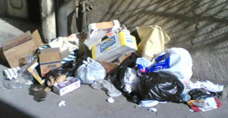 مجمع الحافلات في الزرقاء مكرهة صحية.. فيديو