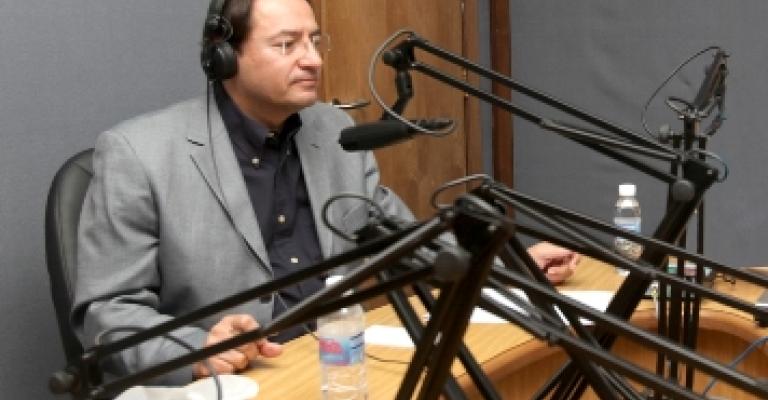 "مع الأمين" على أثير راديو البلد