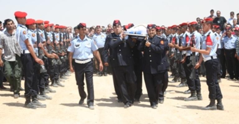 تفاصيل استشهاد النقيب النوايسة ( التشييع في صور)