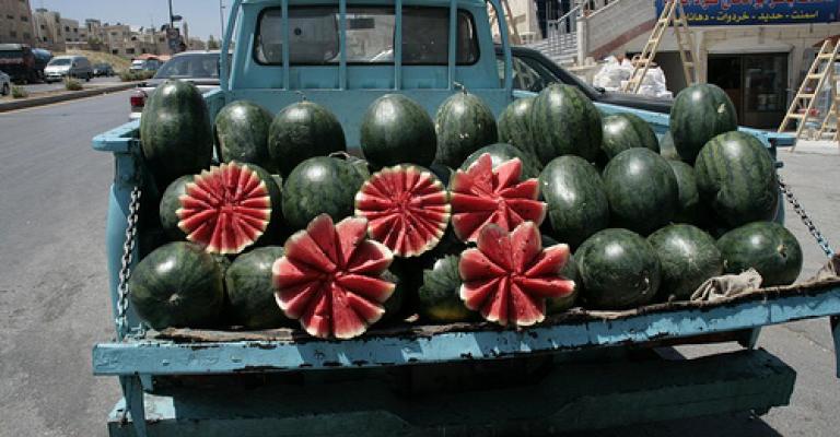 الأسعار وحرارة الطقس تلهبان رمضان في دير علا 