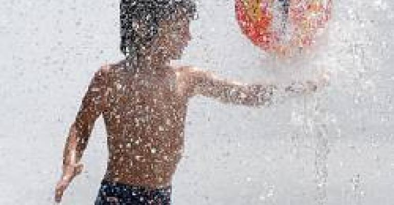عطلة نهاية أسبوع حارة على الأردنيين