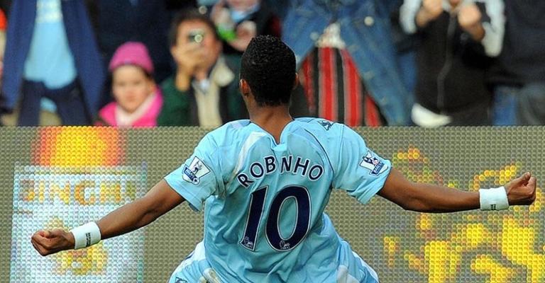 Milan sign Robinho from Manchester City Milan sign Robinho from Manchester City