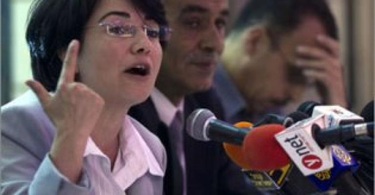 التحقيق بـ"أسطول الحرية" مستمر والزعبي تؤكد وجود تصريح للجنود بالقتل التحقيق بـ"أسطول الحرية" مستمر والزعبي تؤكد وجود تصريح للجنود بالقتل