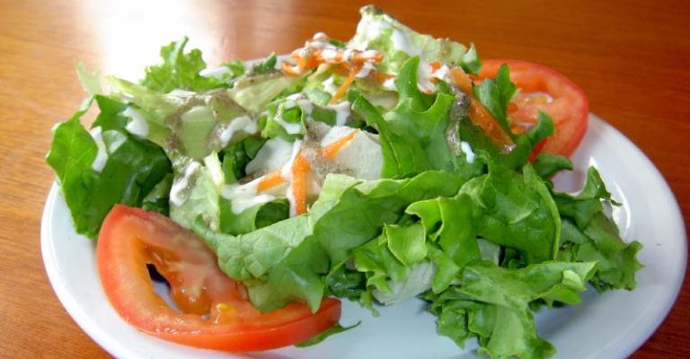 صحن السلطة يكلف الاردنيين 4 دنانير!..فيديو