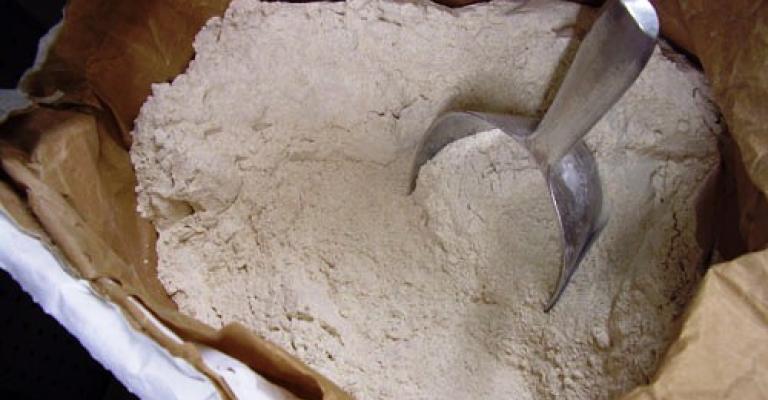 الصناعة تبحث أسباب ارتفاع أسعار طحين الزيرو الصناعة تبحث أسباب ارتفاع أسعار طحين الزيرو