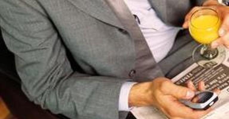 وزير يتابع شركاته في الخارج بالـsms وزير يتابع شركاته في الخارج بالـsms