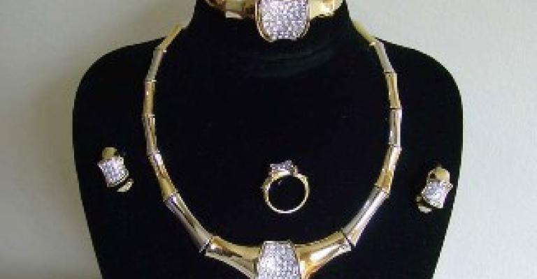 سرقة مصاغ سيدة في غرفة العناية الحثيثة