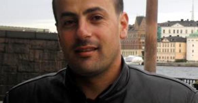 أيها الصحفيون انتبهوا...!