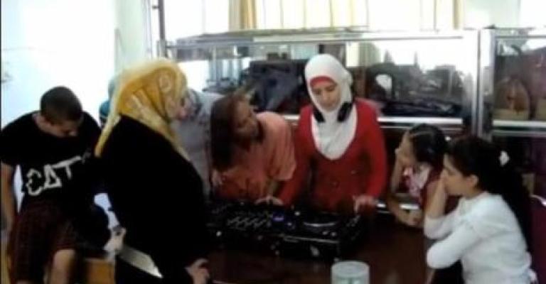 هيب هوب نسائي من مخيم الحسين (فيديو)