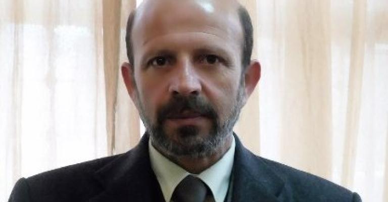 شريان الحياة 5 ما زالت عالقة في ميناء اللاذقية