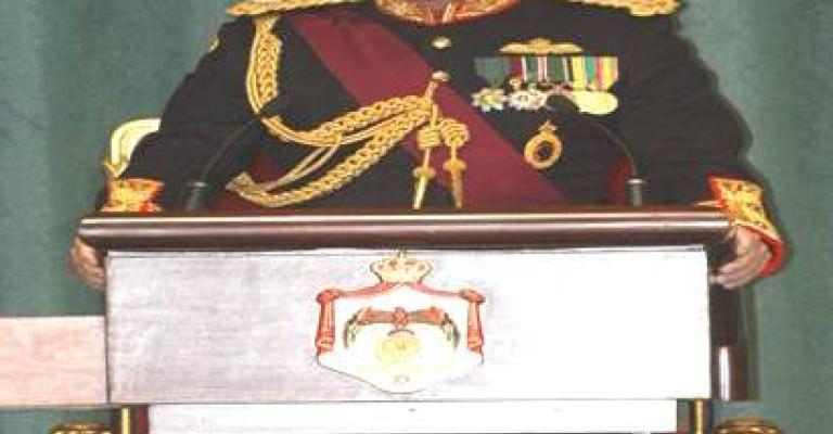 مناظرة انتخابية تعيد الملكية الدستورية وصلاحيات الملك للواجهة