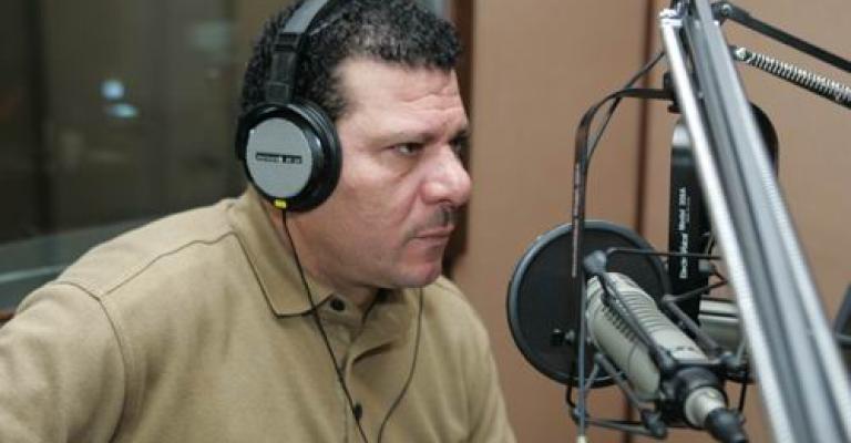  محمد الوكيل إلى هلا اف ام في آذار