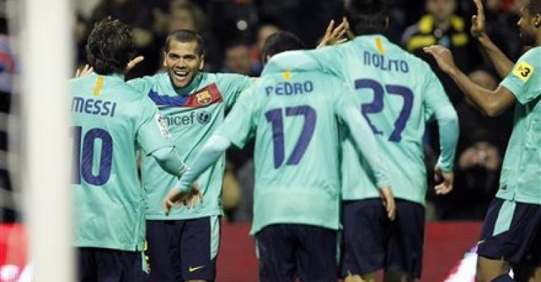 Barcelona beat Hercules 3-0 for 15th straight win