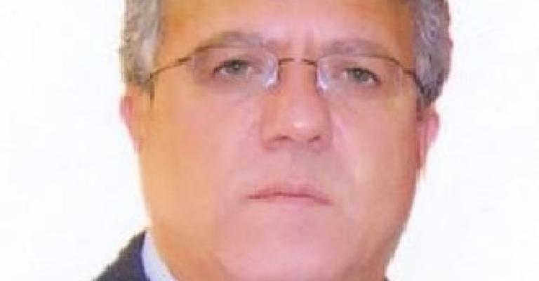 النائب هميسات يتهم أبو هزيم بالفساد ويشير إلى الذهبي ونسيبه شعبان النائب هميسات يتهم أبو هزيم بالفساد ويشير إلى الذهبي ونسيبه شعبان