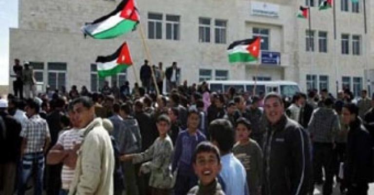 اعتصام احتجاجي على اوضاع مدرسة ضرار بن الازور اعتصام احتجاجي على اوضاع مدرسة ضرار بن الازور