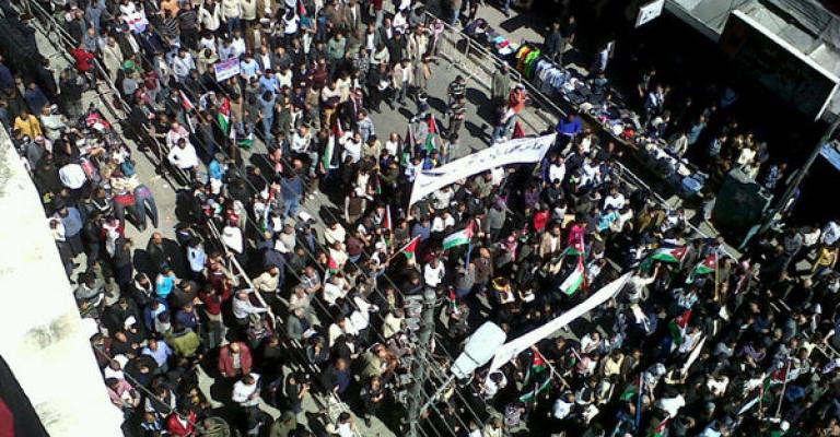 مسيرة وسط البلد .. مطالب بالإصلاحات الدستورية.. وتواجد أمني كثيف مسيرة وسط البلد .. مطالب بالإصلاحات الدستورية.. وتواجد أمني كثيف