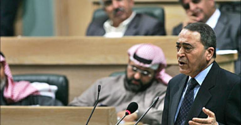 النواب يقرون قانون الاجتماعات وسط استياء بعضهم من تقدم الحكومة عليهم النواب يقرون قانون الاجتماعات وسط استياء بعضهم من تقدم الحكومة عليهم