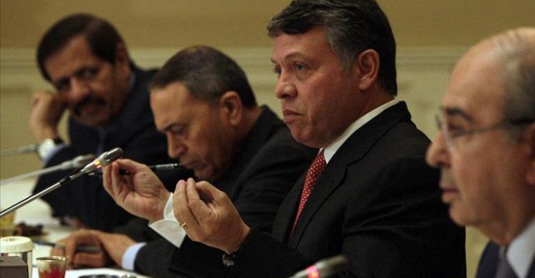 الملك: سنحترم أية تعديلات دستورية تخرج من لجنة الحوار